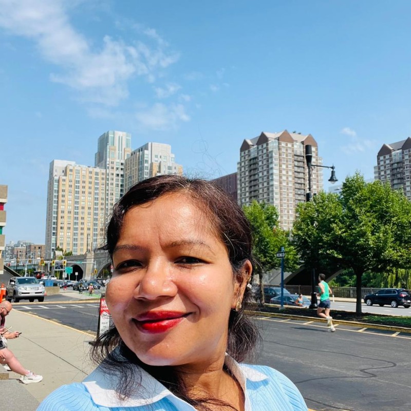 Portrait of Renu Gupta